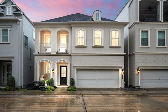 view of front facade with a garage