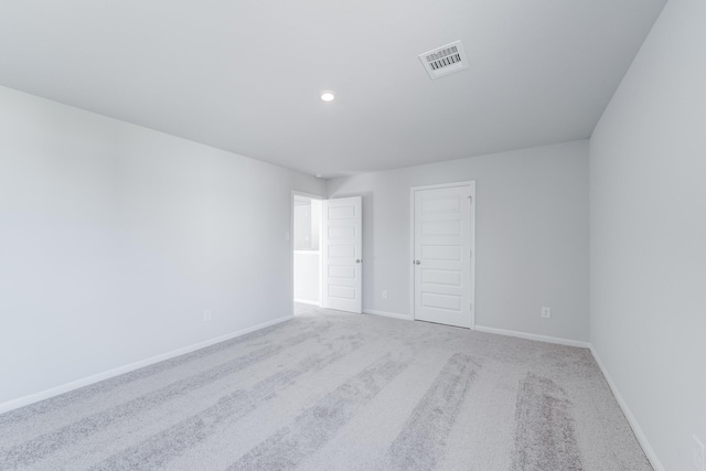 unfurnished room with carpet