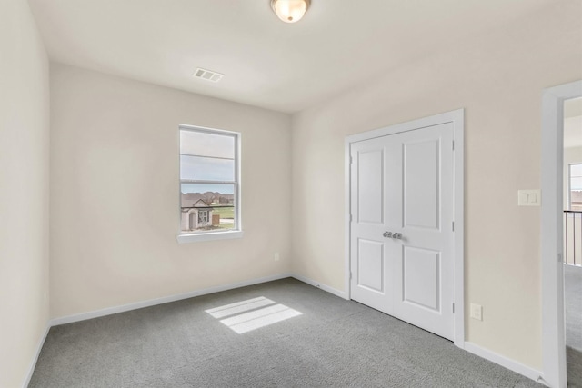 unfurnished bedroom featuring carpet floors