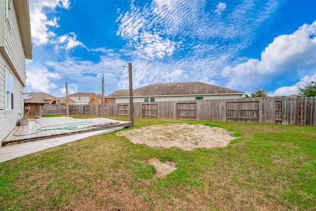 view of yard featuring a patio