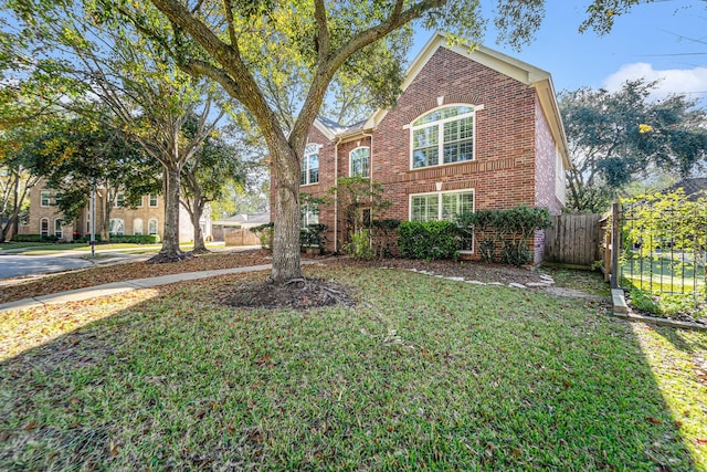 view of front facade with a front lawn