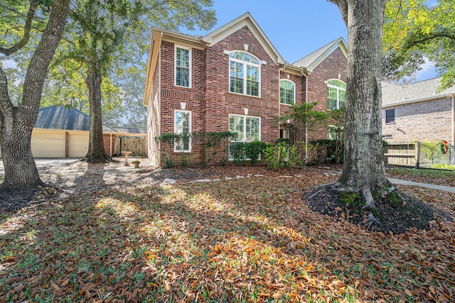 view of front of home featuring an outdoor structure and a garage