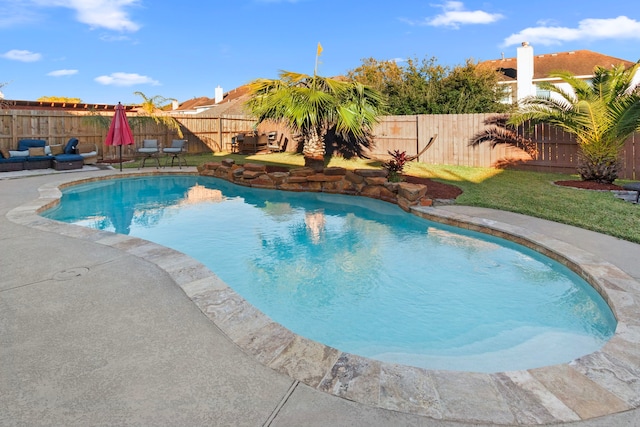 411 White Oak Pointe, League City, TX 77573 - view of swimming pool with a fenced in pool, a patio, and a fenced backyard