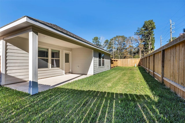 view of yard with a patio area