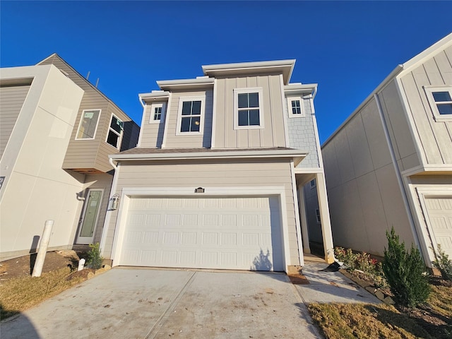 view of front of property featuring a garage