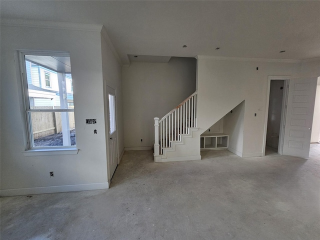 foyer with crown molding