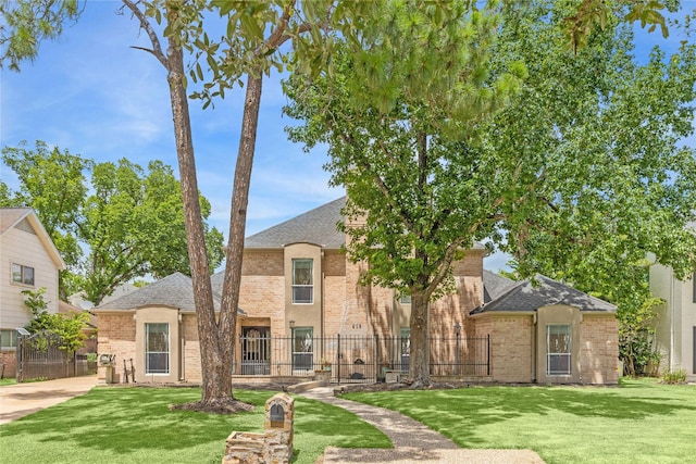 view of front of home with a front yard