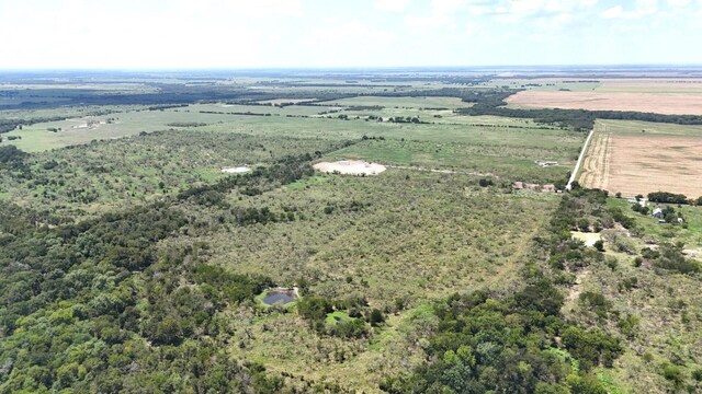 04LD1127 Lcr 607, Mart, TX 76642