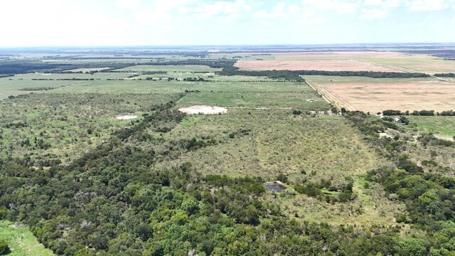 04LD1127 Lcr 607, Mart, TX 76642