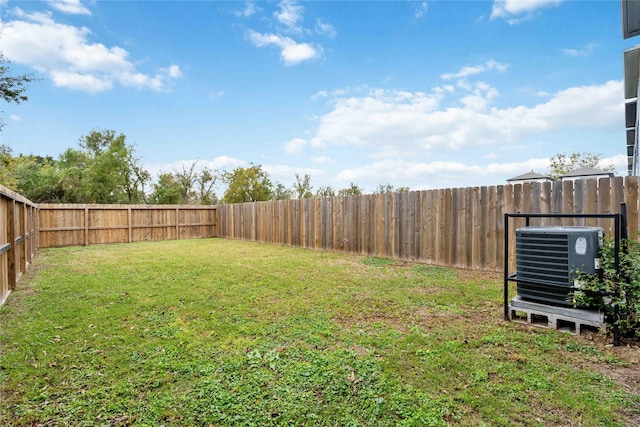 view of yard featuring cooling unit