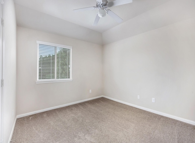 unfurnished room featuring carpet flooring and ceiling fan