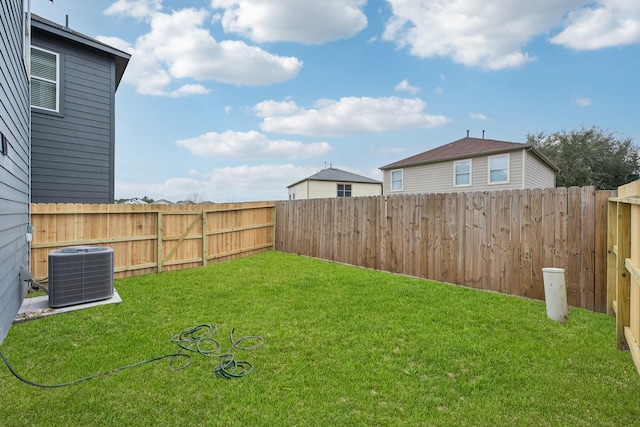 view of yard featuring cooling unit