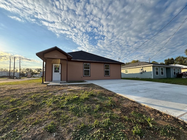 view of front of house