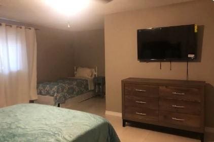 711 N Hyannis Port St, Crosby, TX 77532 - view of bedroom