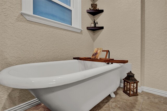 bathroom featuring a bathing tub