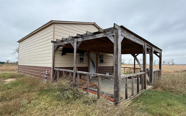 Listing photo 2 for 1691 County Road 107, Boling TX 77420