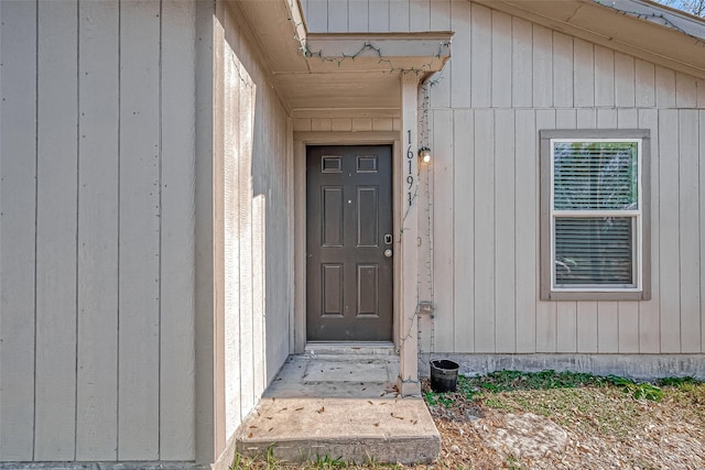 view of property entrance