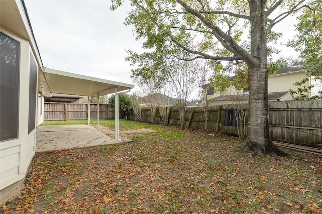 view of yard featuring a patio area