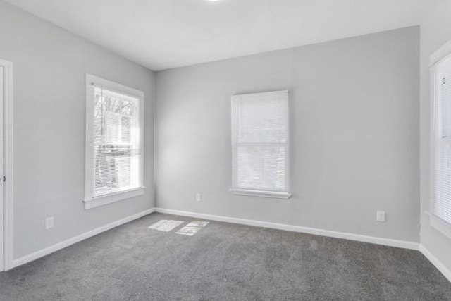 view of carpeted spare room