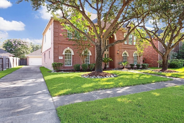 view of front of house with a front lawn