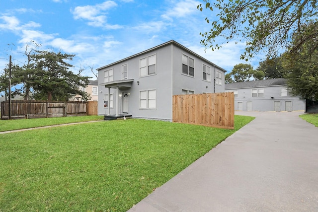 view of front of house with a front yard