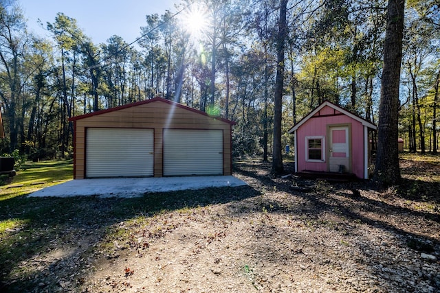 garage featuring central air condition unit