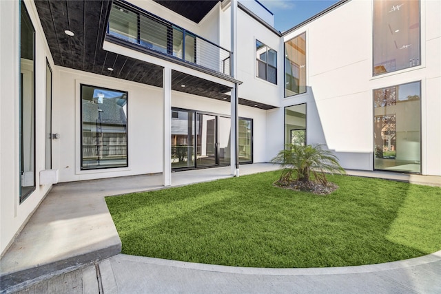 exterior space with a lawn