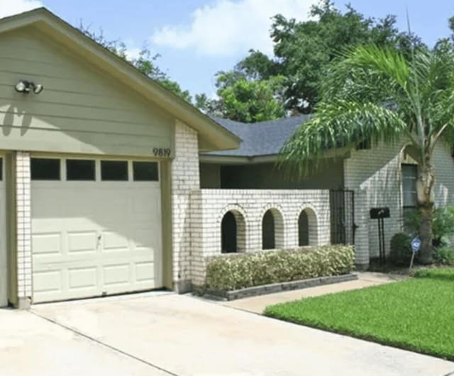 Listing photo 2 for 9819 Catlett Ln, La Porte TX 77571