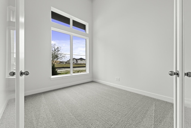 view of carpeted spare room