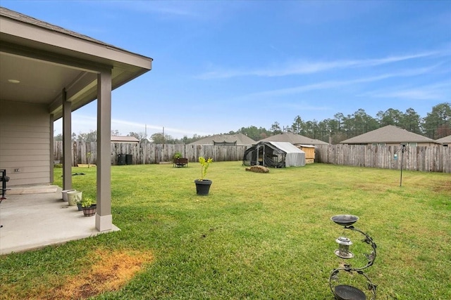 view of yard featuring a patio