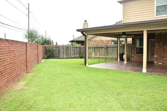 view of yard with a patio