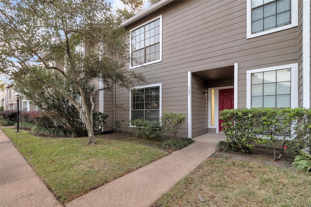 exterior space featuring a yard