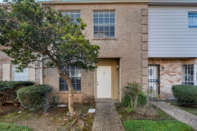 view of townhome / multi-family property