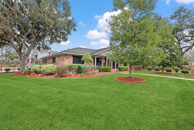 view of front of house with a front yard