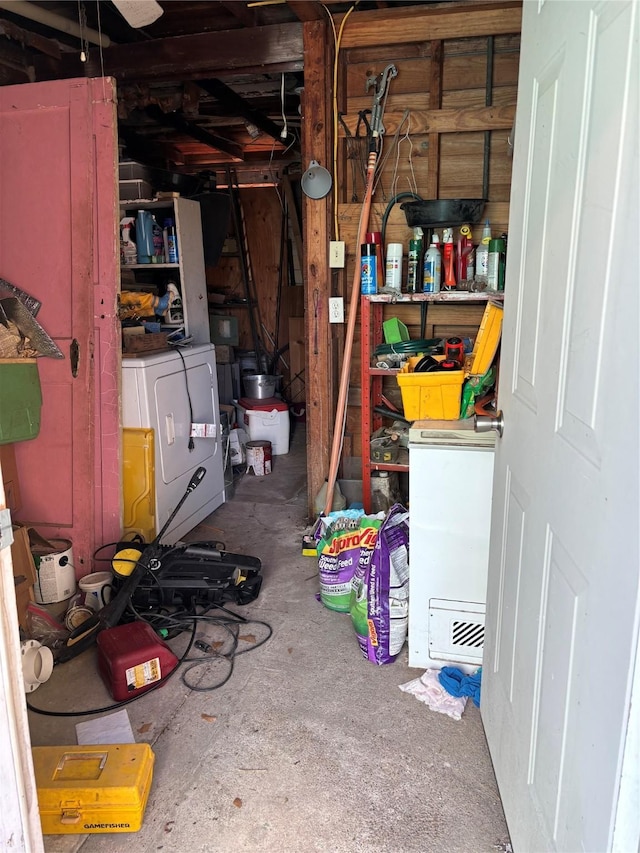 storage featuring washer / clothes dryer