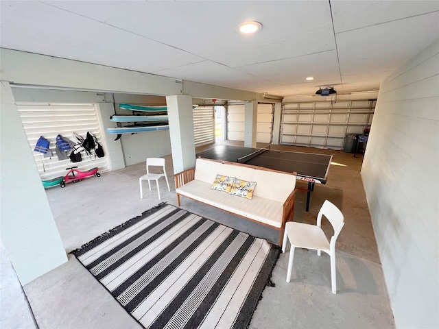 playroom with concrete flooring