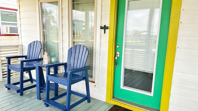 property entrance featuring covered porch