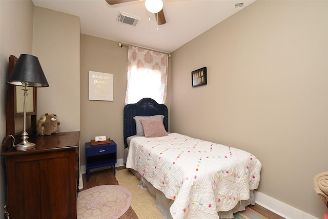 bedroom featuring ceiling fan