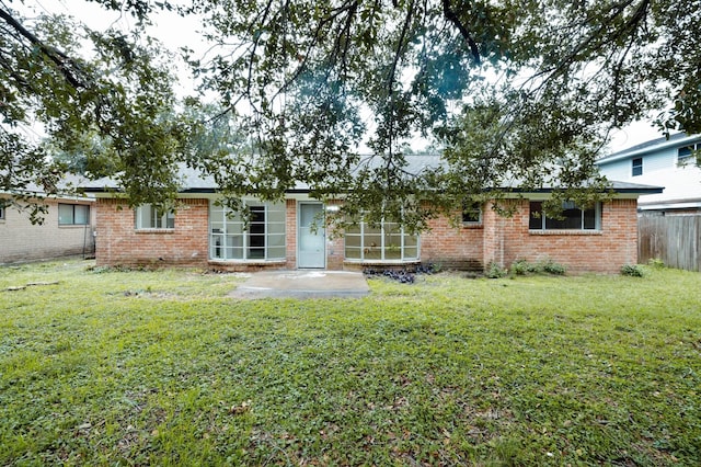 exterior space featuring a lawn