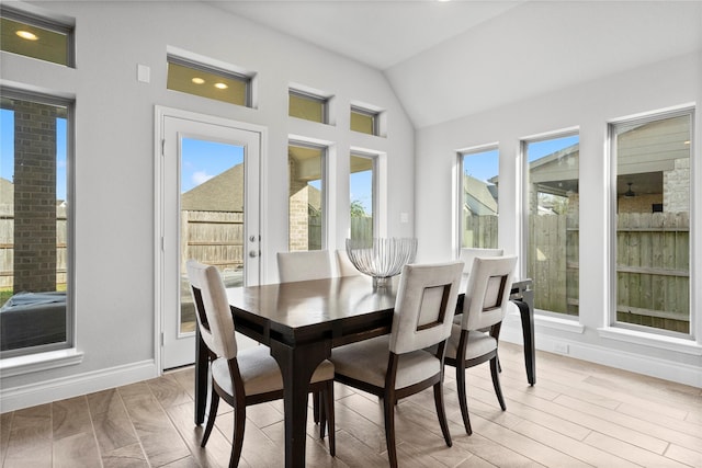 sunroom with vaulted ceiling