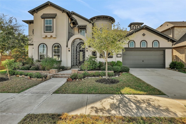 view of front facade featuring a garage