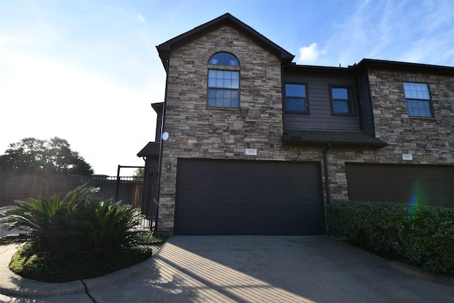 view of front facade featuring a garage