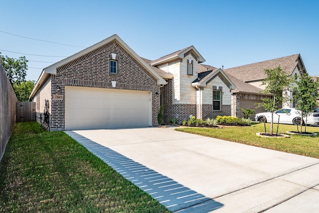 view of front of home featuring a front lawn