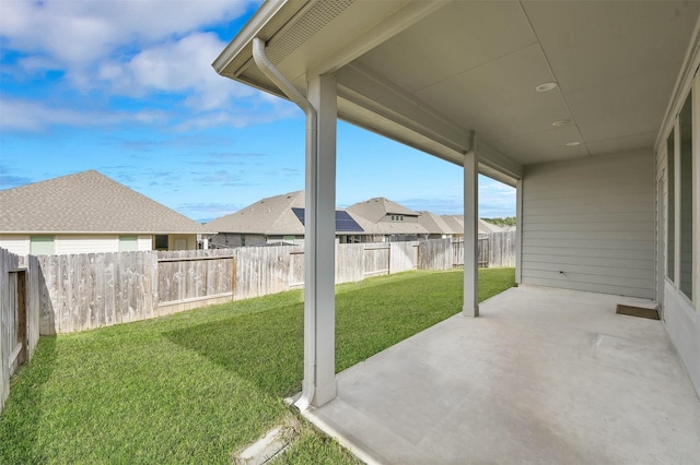 view of yard featuring a patio