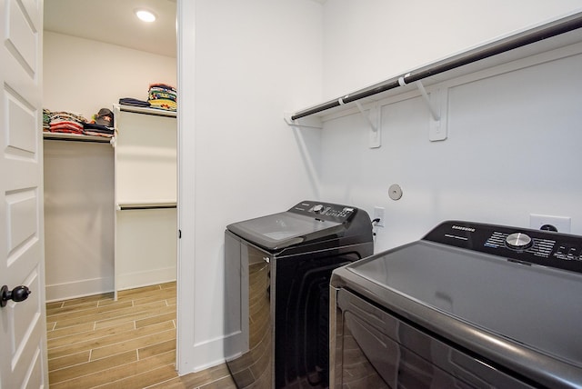 laundry area featuring washer and clothes dryer