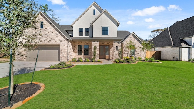 view of front facade featuring a front yard