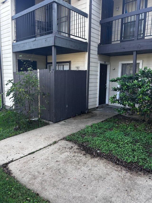 view of property entrance