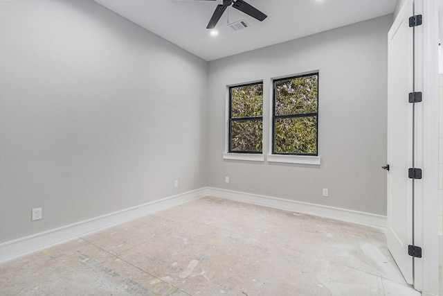 empty room featuring ceiling fan