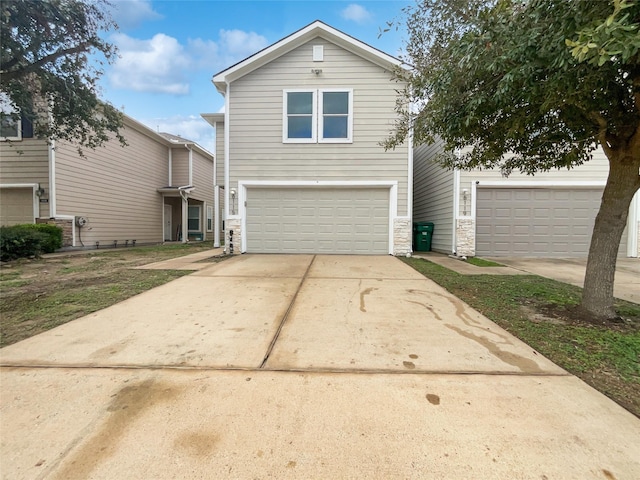 view of front property featuring a garage