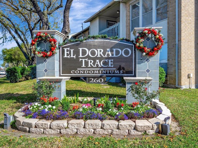 view of community / neighborhood sign